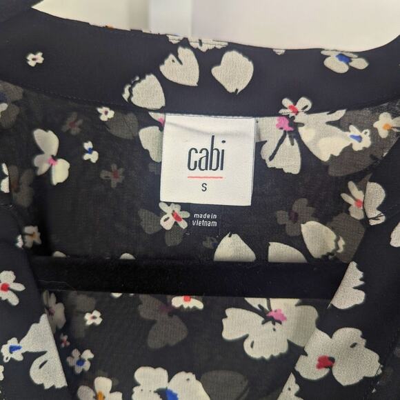 Cabi Blouse Womens Small Sheer Dark Floral Black White Pink Long Sleeve V-Neck - Picture 3 of 9